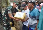 Dansatgas TMMD ke-126 Kodim 0818/Malang-Batu Tunjukkan Kepedulian Sosial Lewat Pembagian Sembako di Desa Lebakharjo